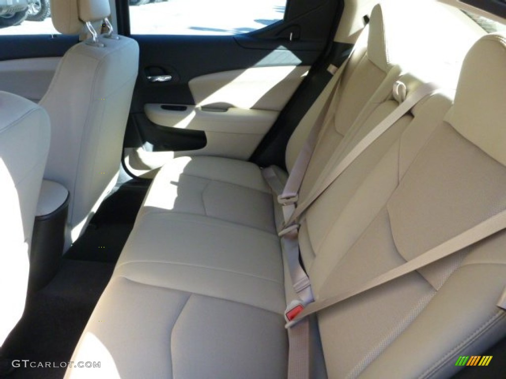 Black/Light Frost Beige Interior 2014 Dodge Avenger SE Photo #85476974