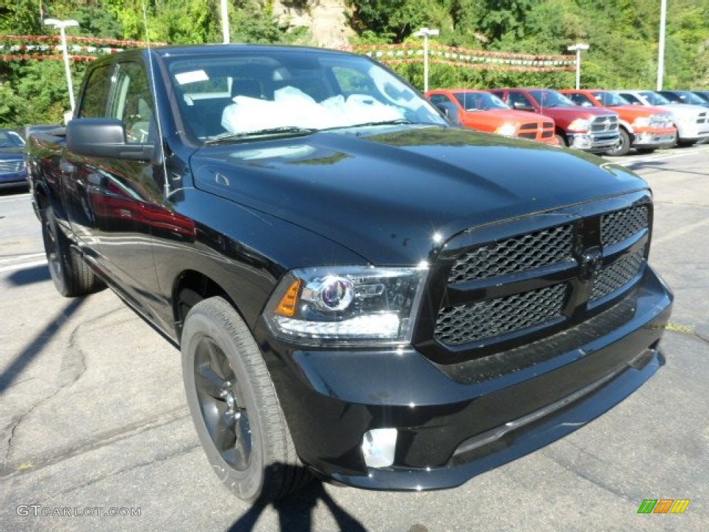 Black 2014 Ram 1500 Express Quad Cab 4x4 Exterior Photo #85477310