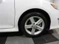 Super White - Camry SE Photo No. 8