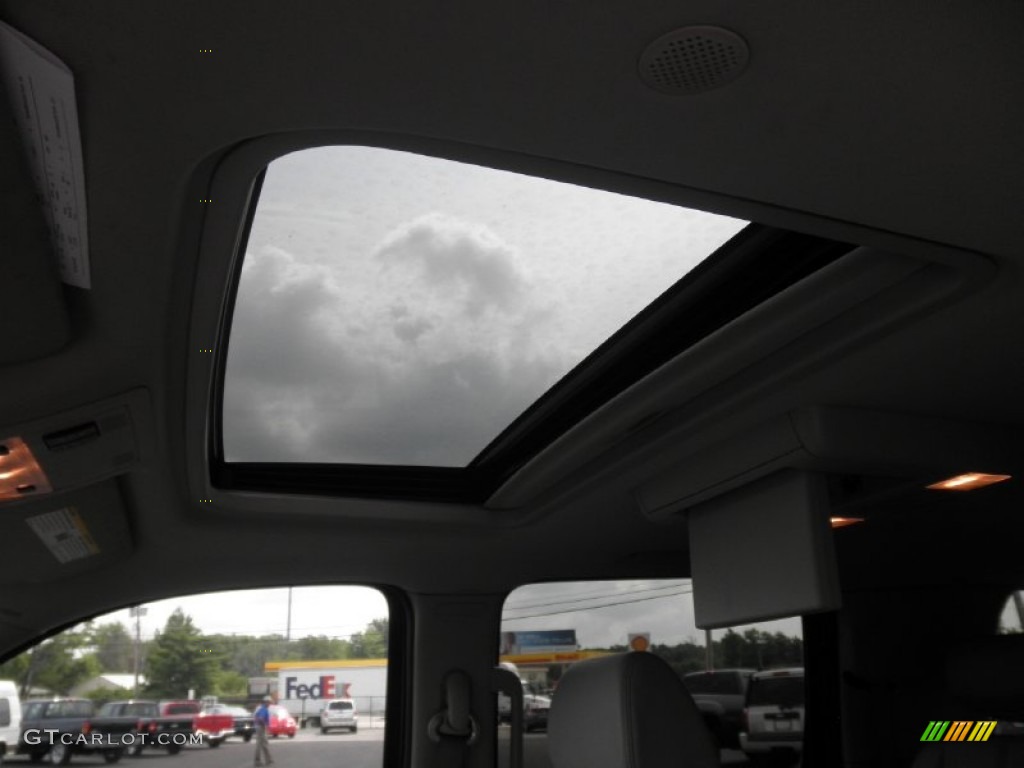 2008 Suburban 1500 LT 4x4 - Dark Blue Metallic / Light Titanium/Dark Titanium photo #20