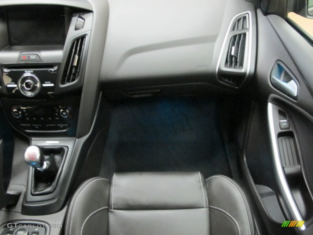 2013 Focus ST Hatchback - Tuxedo Black / ST Charcoal Black Full-Leather Recaro Seats photo #27