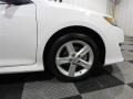 Super White - Camry SE Photo No. 8