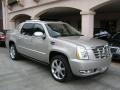 Quicksilver - Escalade EXT AWD Photo No. 1