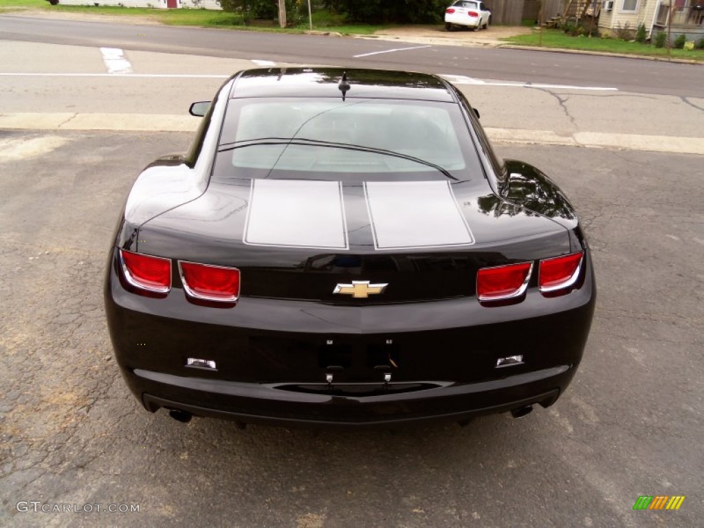 2011 Camaro LT Coupe - Black / Black photo #4