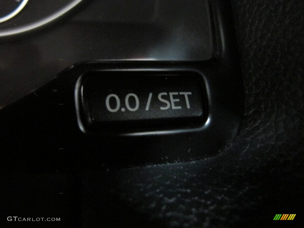 2010 Jetta Limited Edition Sedan - Platinum Grey Metallic / Titan Black photo #37