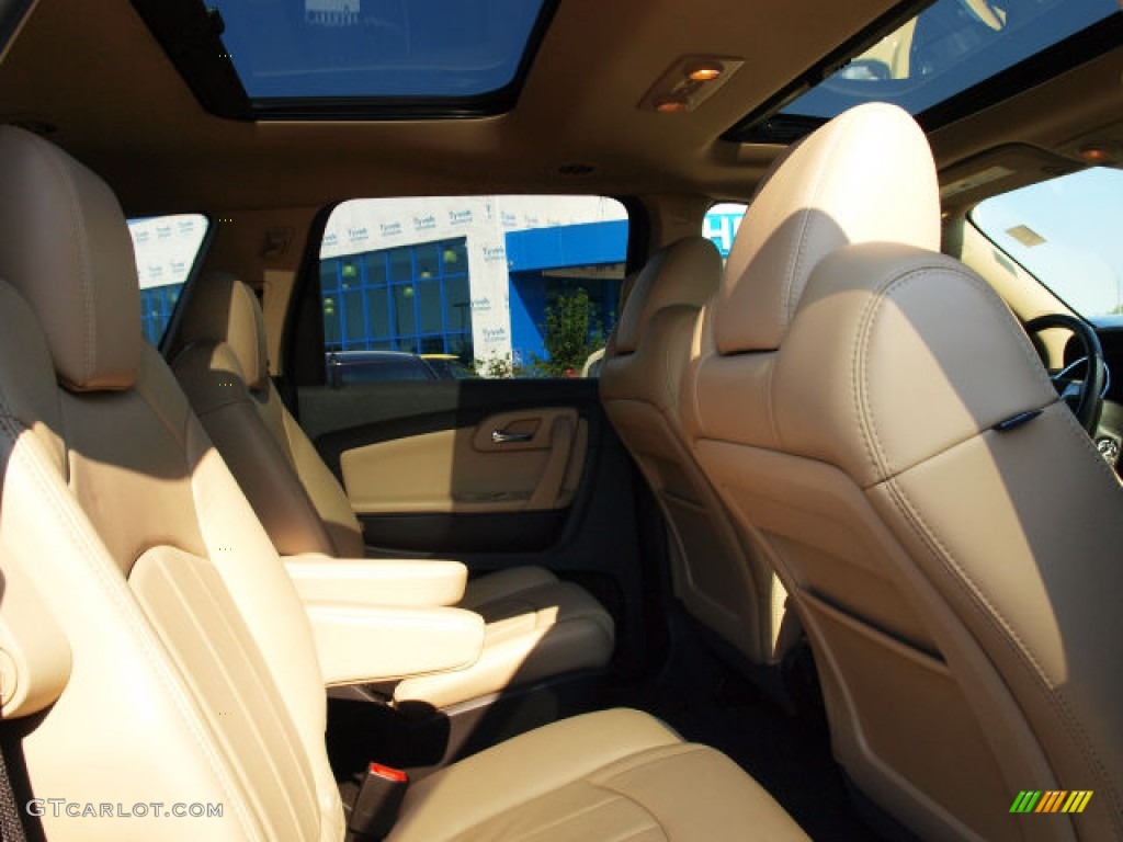 2010 Traverse LTZ - Dark Cherry Metallic / Cashmere photo #9