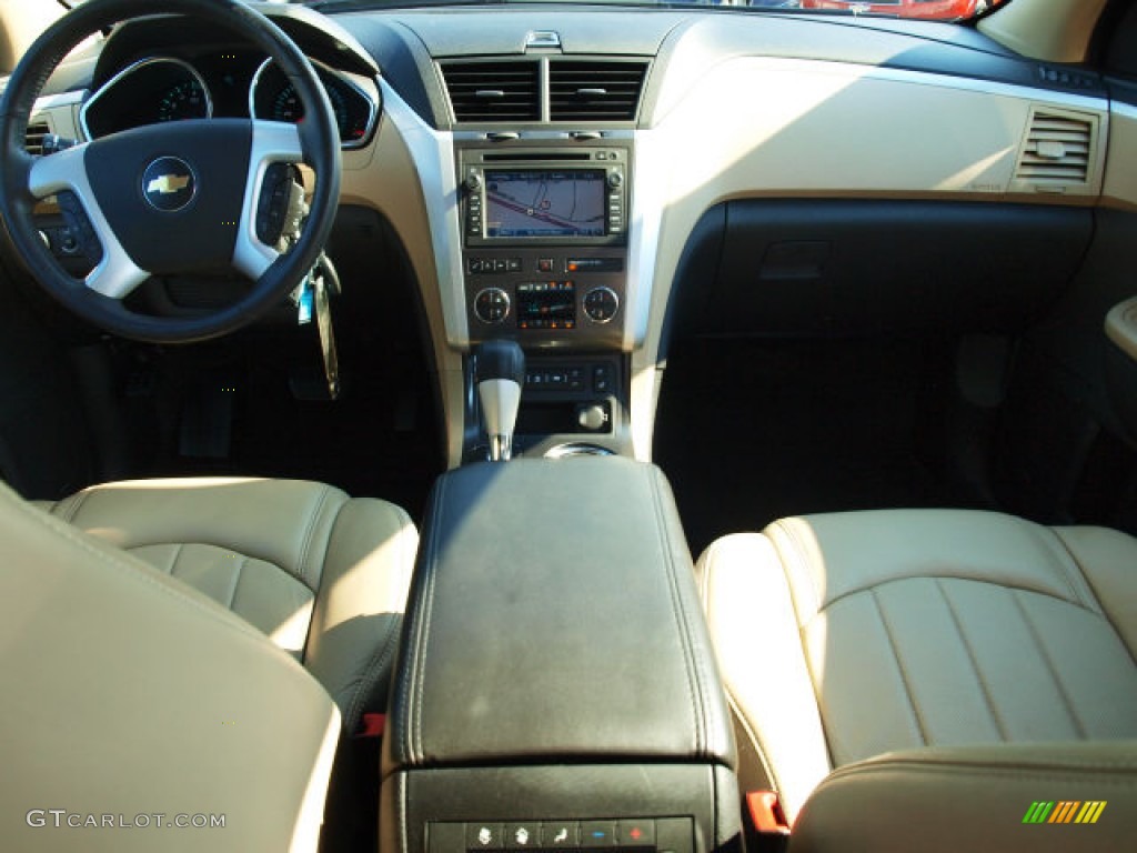 2010 Traverse LTZ - Dark Cherry Metallic / Cashmere photo #10
