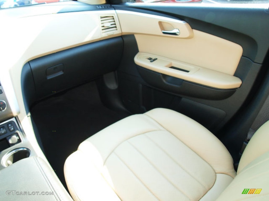 2010 Traverse LTZ - Dark Cherry Metallic / Cashmere photo #13