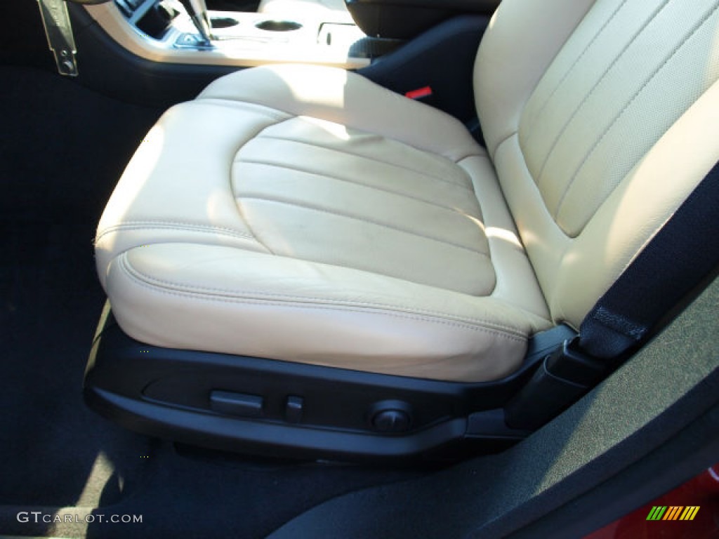 2010 Traverse LTZ - Dark Cherry Metallic / Cashmere photo #16