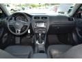 Black - Jetta SE Sedan Photo No. 14