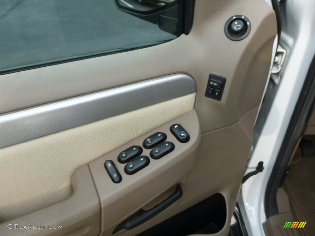 2003 Mountaineer Convenience AWD - Oxford White / Medium Dark Parchment photo #16