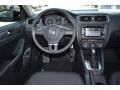 Black - Jetta SE Sedan Photo No. 15