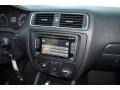 Black - Jetta SE Sedan Photo No. 17