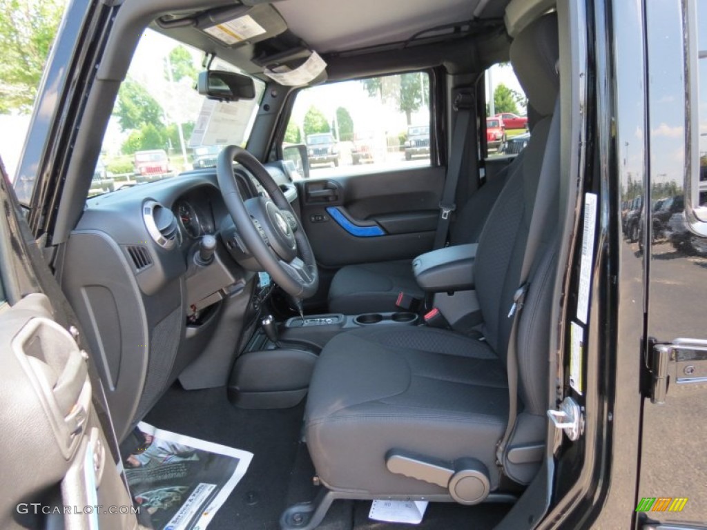 2014 Jeep Wrangler Unlimited Sport S 4x4 Front Seat Photo #85491284