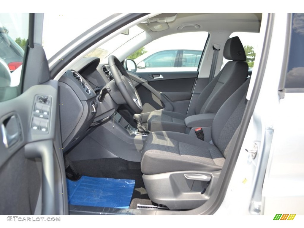 Black Interior 2014 Volkswagen Tiguan S Photo #85491800
