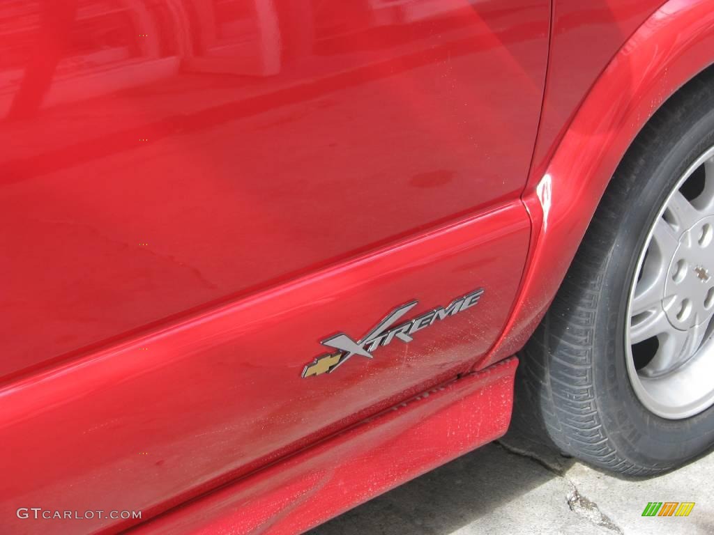 2000 S10 Xtreme Regular Cab - Victory Red / Graphite photo #13