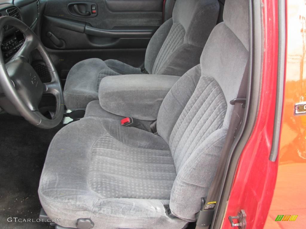 2000 S10 Xtreme Regular Cab - Victory Red / Graphite photo #17