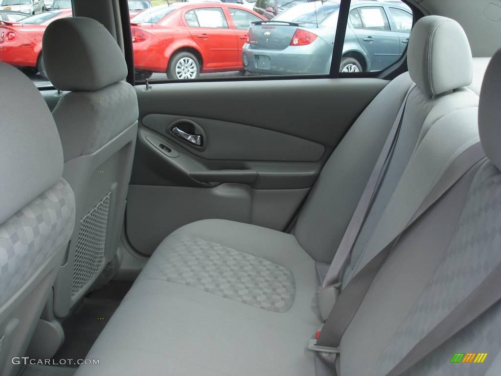 2005 Malibu LS V6 Sedan - White / Gray photo #12