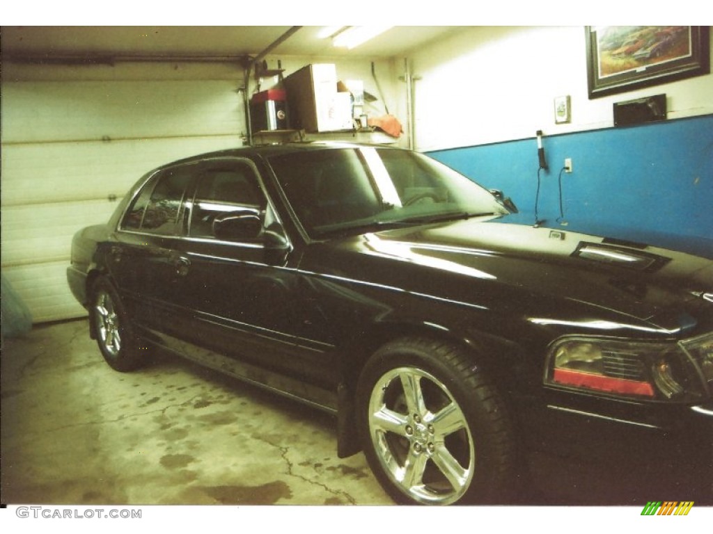 2003 Marauder  - Black / Flint Grey photo #4