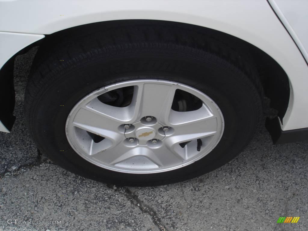 2005 Malibu LS V6 Sedan - White / Gray photo #20