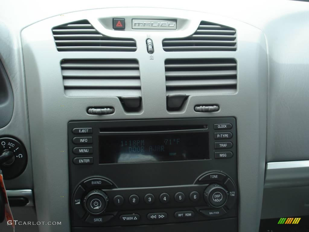 2005 Malibu LS V6 Sedan - White / Gray photo #22