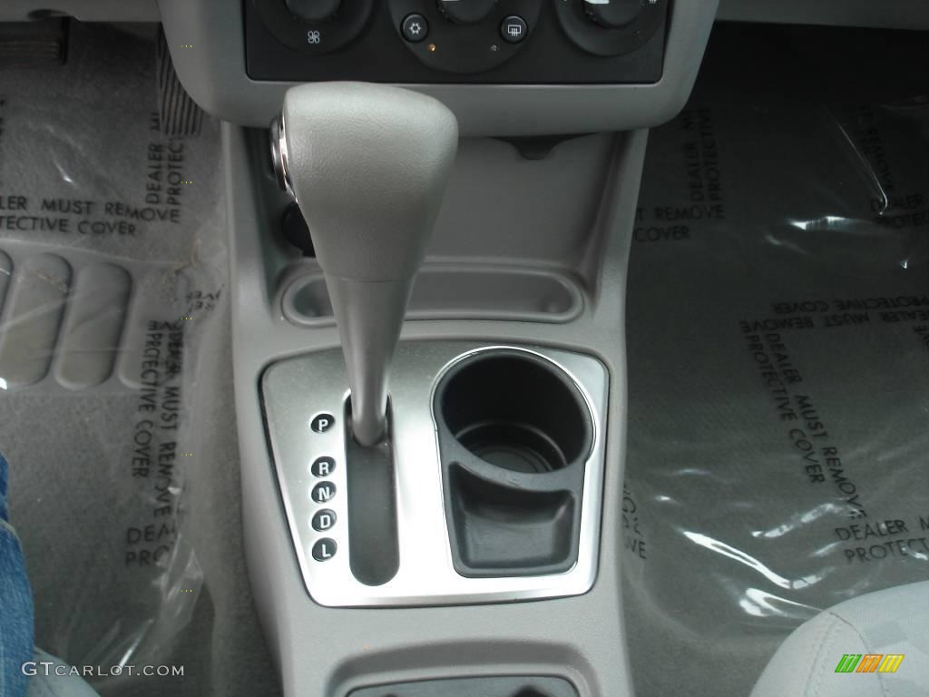 2005 Malibu LS V6 Sedan - White / Gray photo #23
