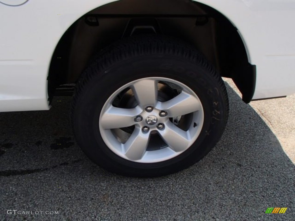 2014 1500 Express Quad Cab 4x4 - Bright White / Black/Diesel Gray photo #9