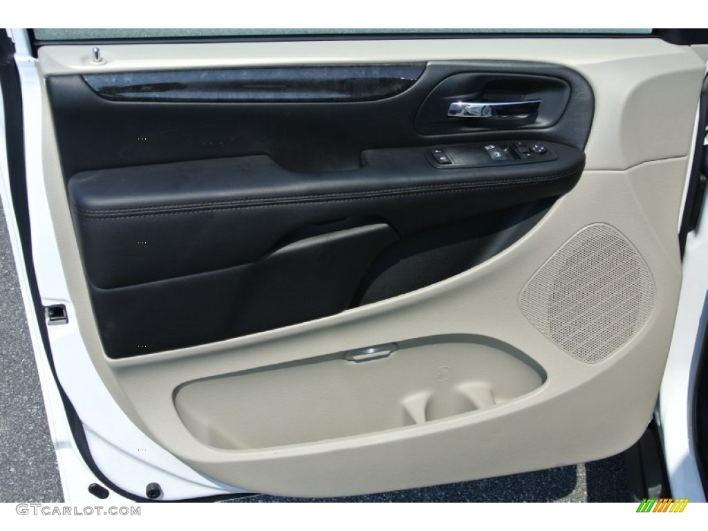 2014 Ram C/V Tradesman Door Panel Photos