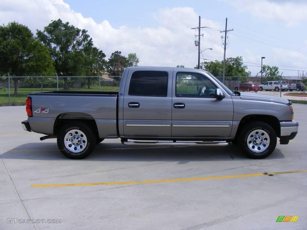 2007 Silverado 1500 Classic LS Crew Cab 4x4 - Graystone Metallic / Dark Charcoal photo #2