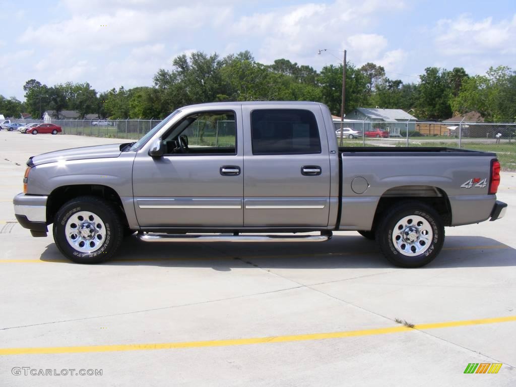 2007 Silverado 1500 Classic LS Crew Cab 4x4 - Graystone Metallic / Dark Charcoal photo #6