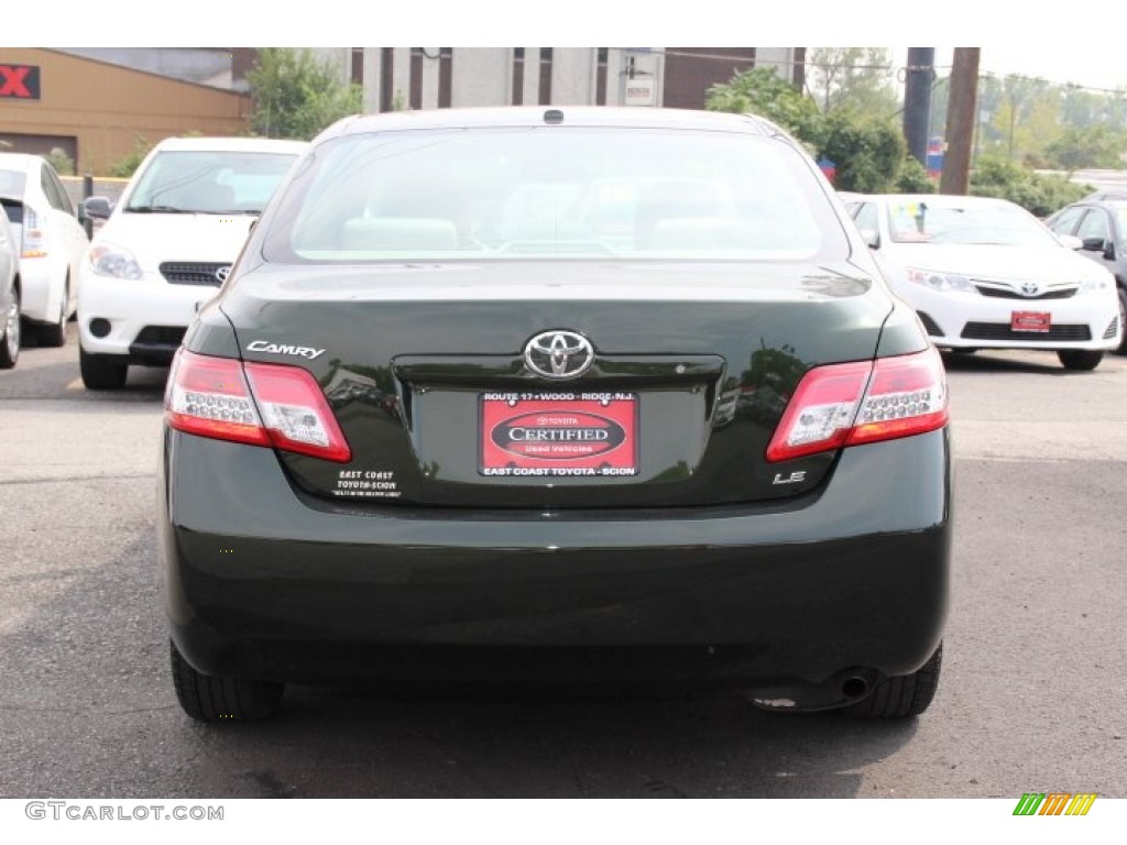 2011 Camry LE - Spruce Green Mica / Ash photo #5