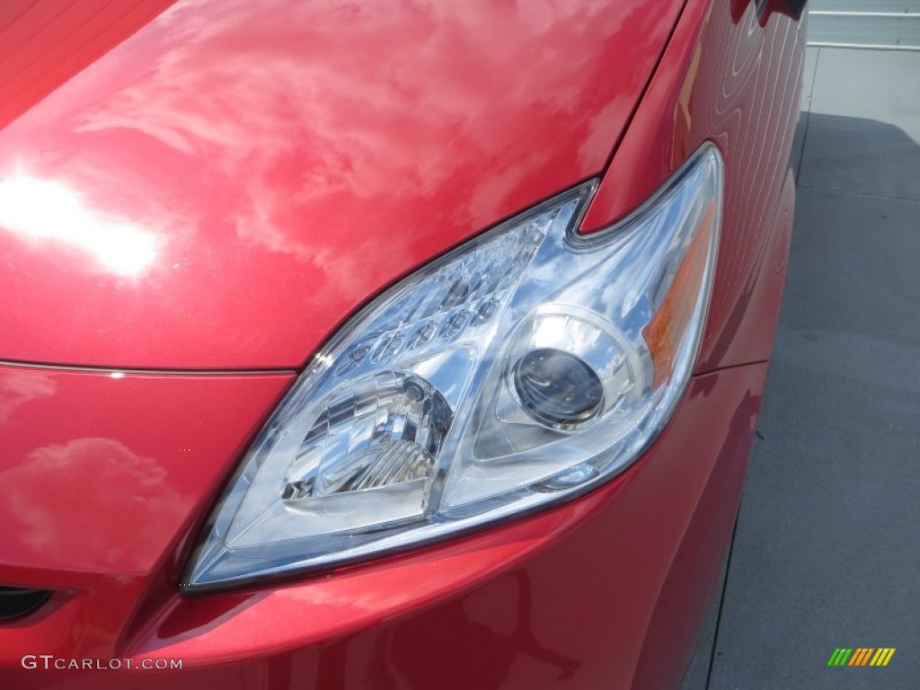 2011 Prius Hybrid III - Barcelona Red Metallic / Dark Gray photo #9