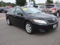 Black - Camry LE Photo No. 7