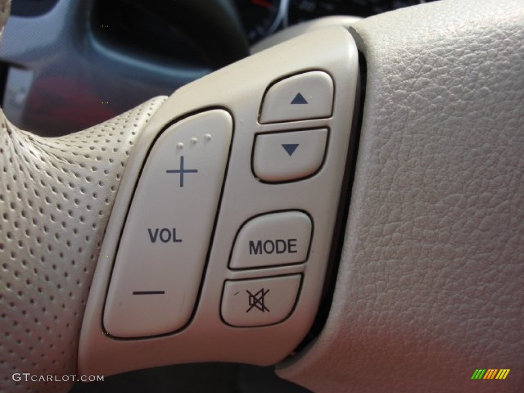 2004 MPV ES - Nordic Green Mica / Beige photo #21