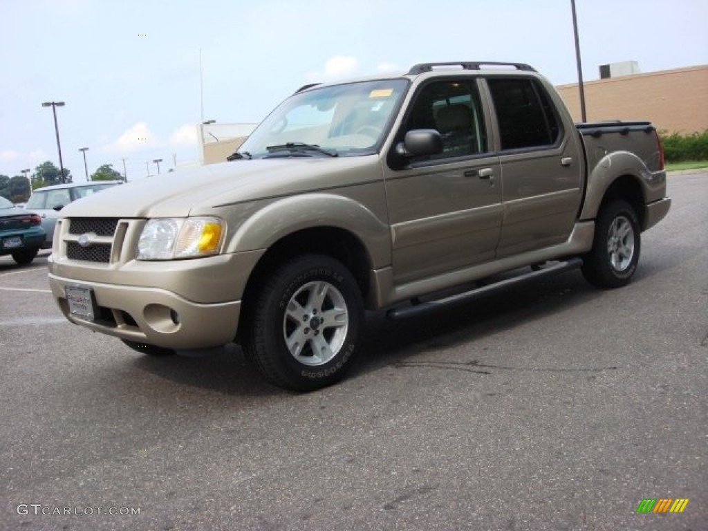 2005 Explorer Sport Trac XLT - Pueblo Gold Metallic / Medium Pebble photo #2
