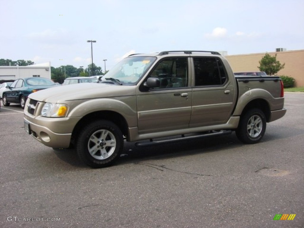 2005 Explorer Sport Trac XLT - Pueblo Gold Metallic / Medium Pebble photo #3