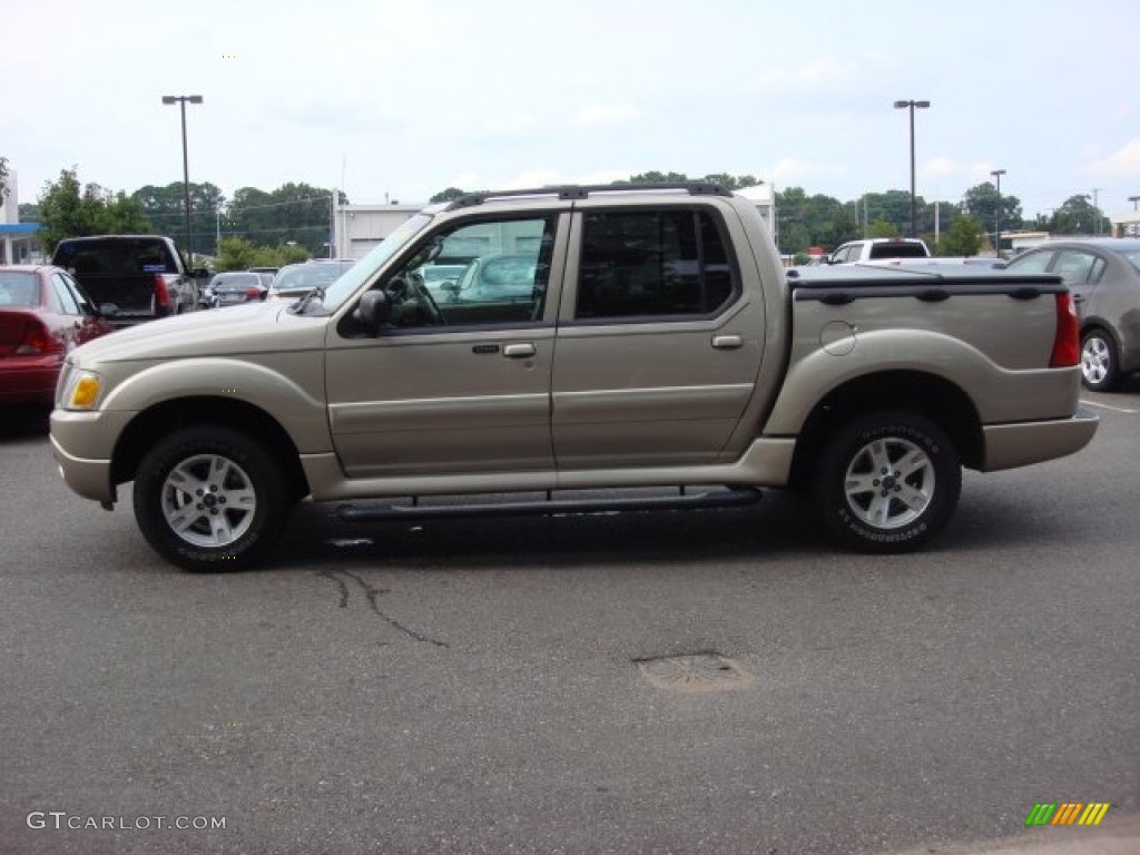 2005 Explorer Sport Trac XLT - Pueblo Gold Metallic / Medium Pebble photo #4