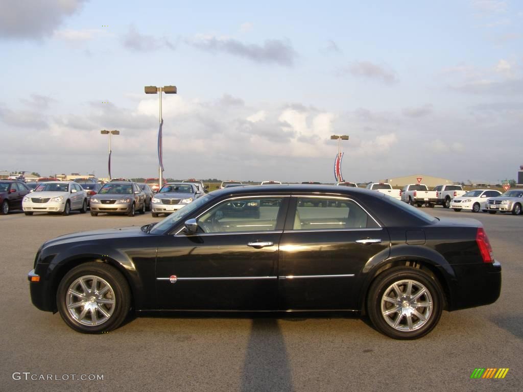 2008 300 C HEMI - Brilliant Black Crystal Pearl / Medium Pebble Beige/Cream photo #6