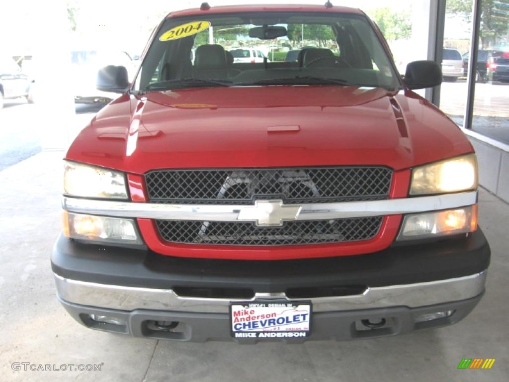 2004 Silverado 1500 LT Extended Cab 4x4 - Victory Red / Dark Charcoal photo #22