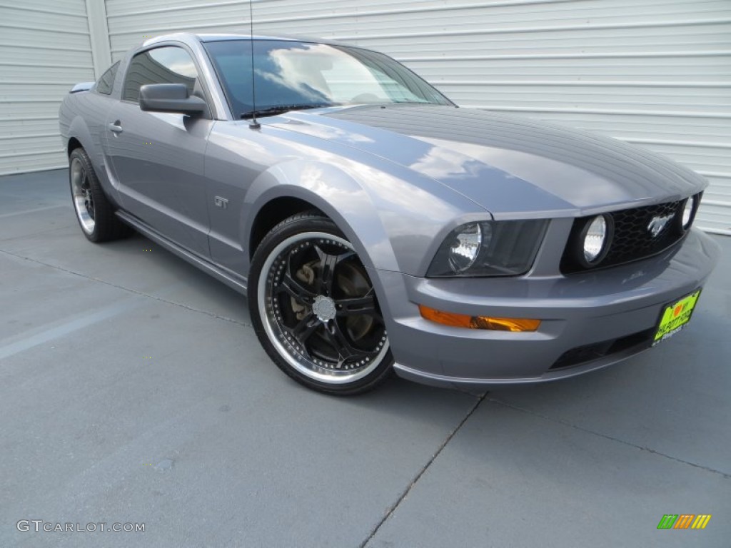 2006 Mustang GT Premium Coupe - Tungsten Grey Metallic / Dark Charcoal photo #2