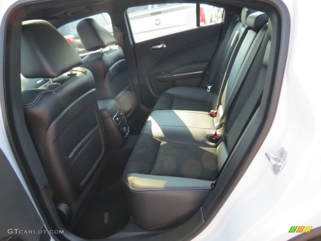 2014 Dodge Charger R/T Road & Track Rear Seat Photos