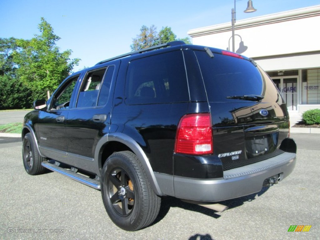 2002 Explorer XLS 4x4 - Black Clearcoat / Graphite photo #5