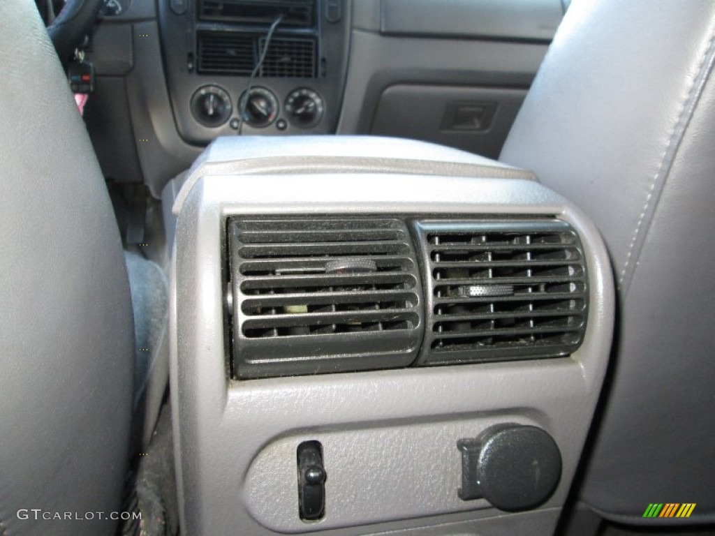 2002 Explorer XLS 4x4 - Black Clearcoat / Graphite photo #23