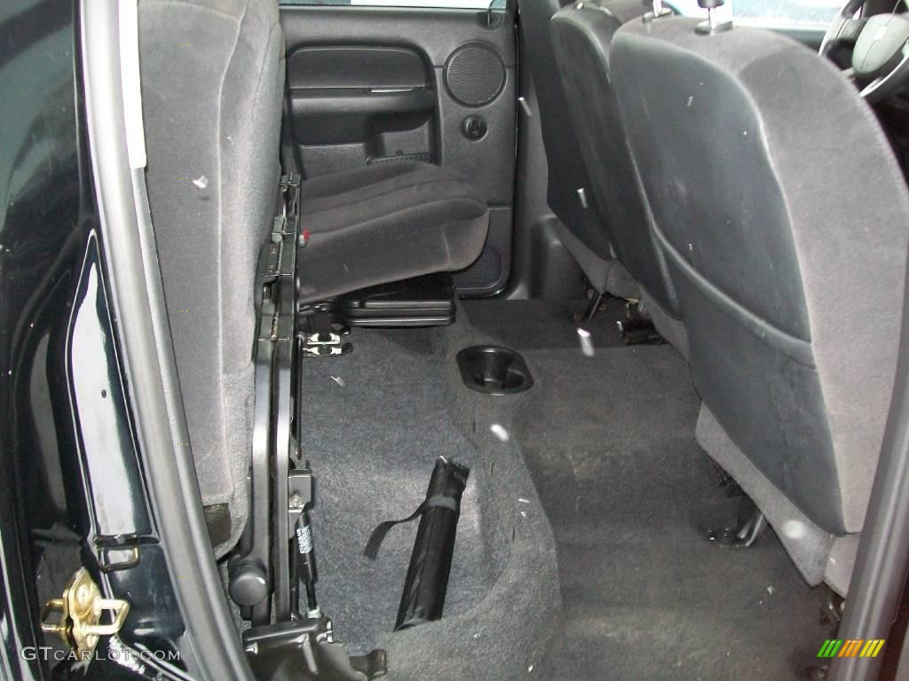 2005 Ram 1500 SLT Quad Cab 4x4 - Black / Dark Slate Gray photo #9