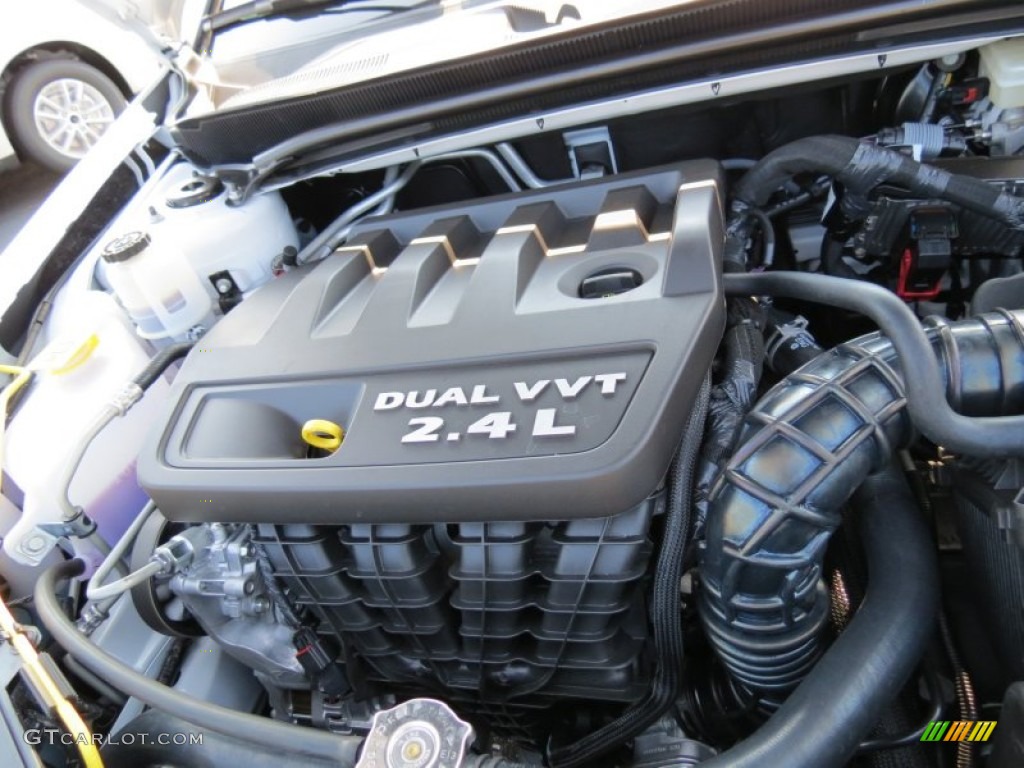 2014 Chrysler 200 Touring Sedan 2.4 Liter DOHC 16-Valve Dual VVT 4 Cylinder Engine Photo #85528760