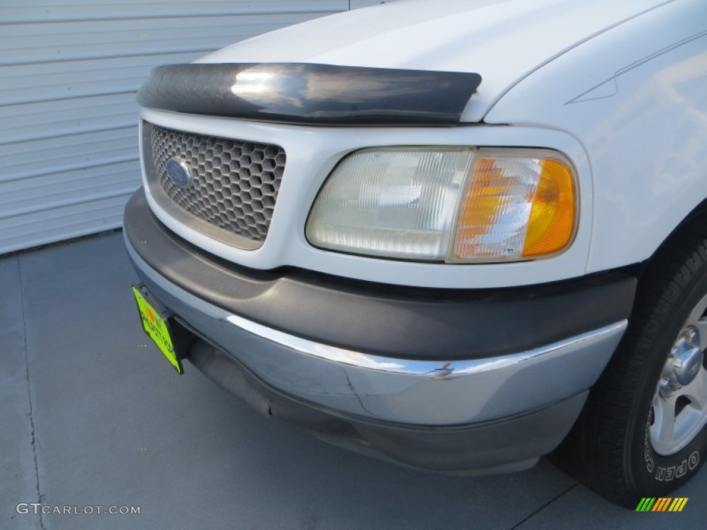 2002 F150 XLT SuperCab - Oxford White / Dark Graphite photo #11