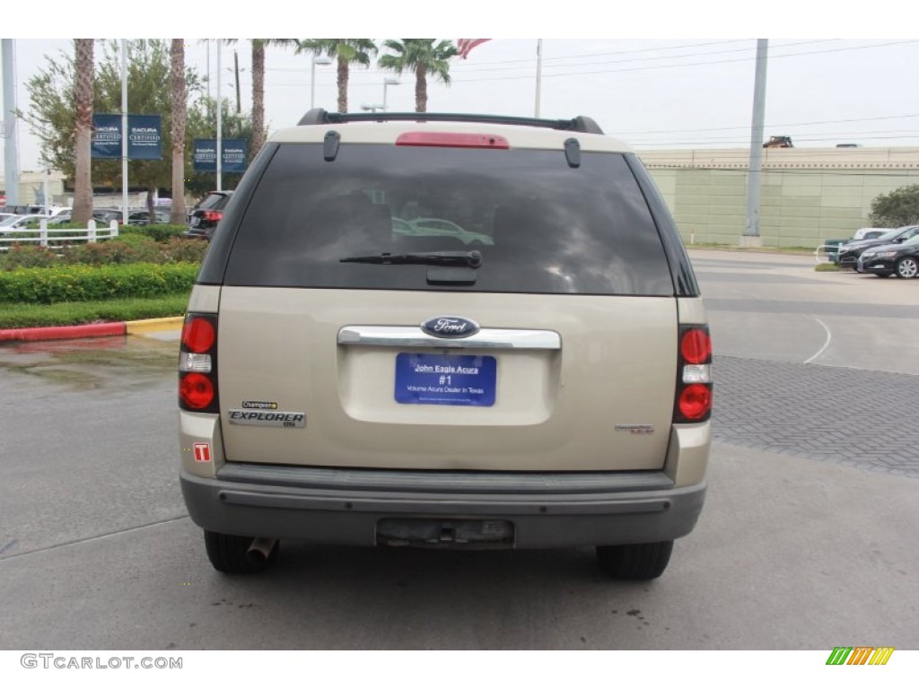 2006 Explorer XLT - Pueblo Gold Metallic / Camel photo #4