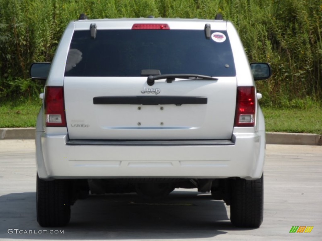 2007 Grand Cherokee Laredo - Bright Silver Metallic / Medium Slate Gray photo #28