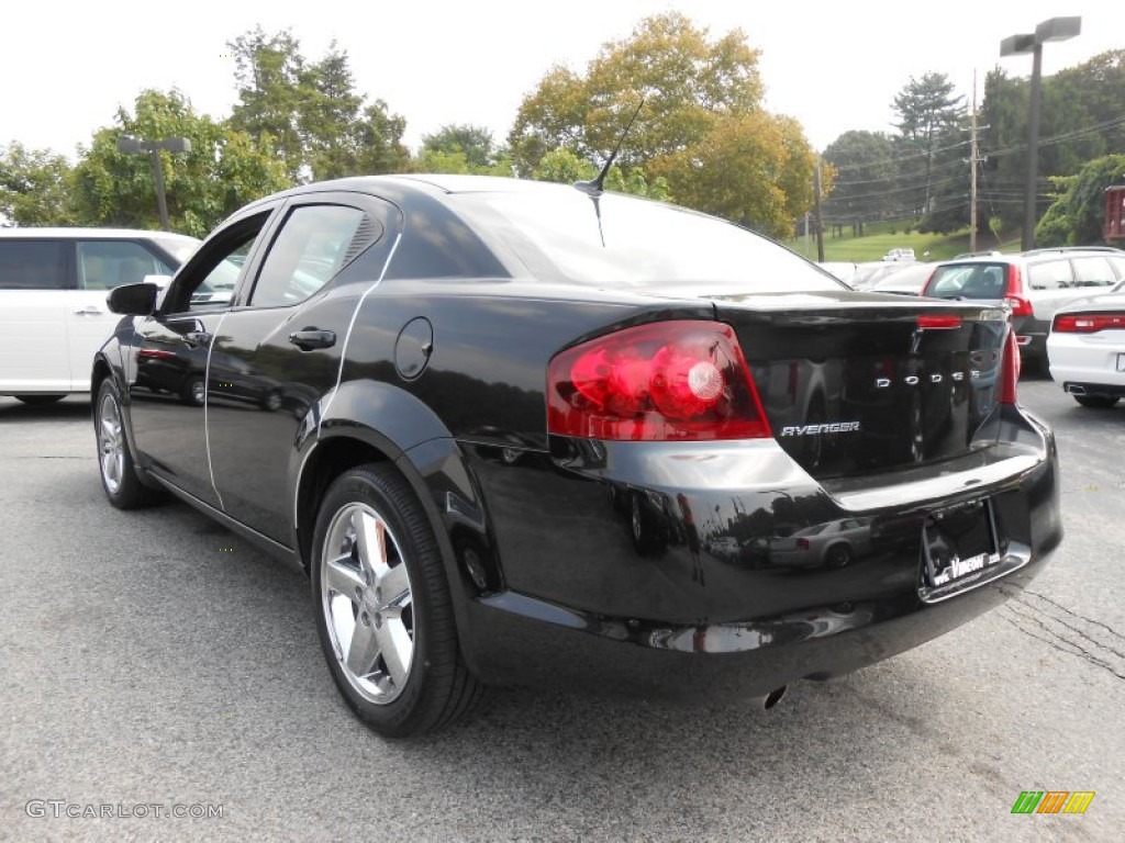 2011 Avenger Lux - Black / Black photo #5