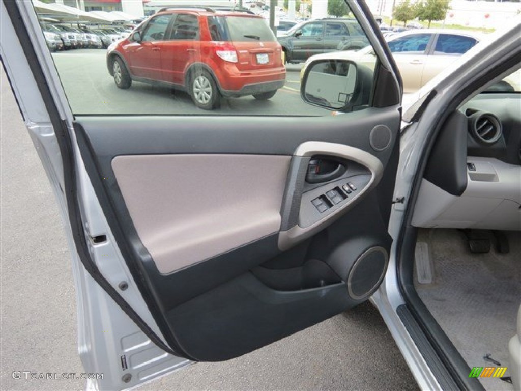 2006 Toyota RAV4 V6 Door Panel Photos